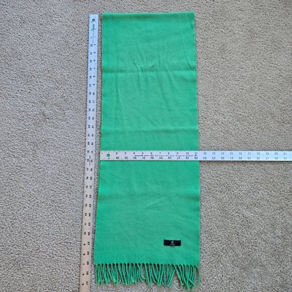 Tumi Fringed Wool Scarf Green - Picture 3 of 7